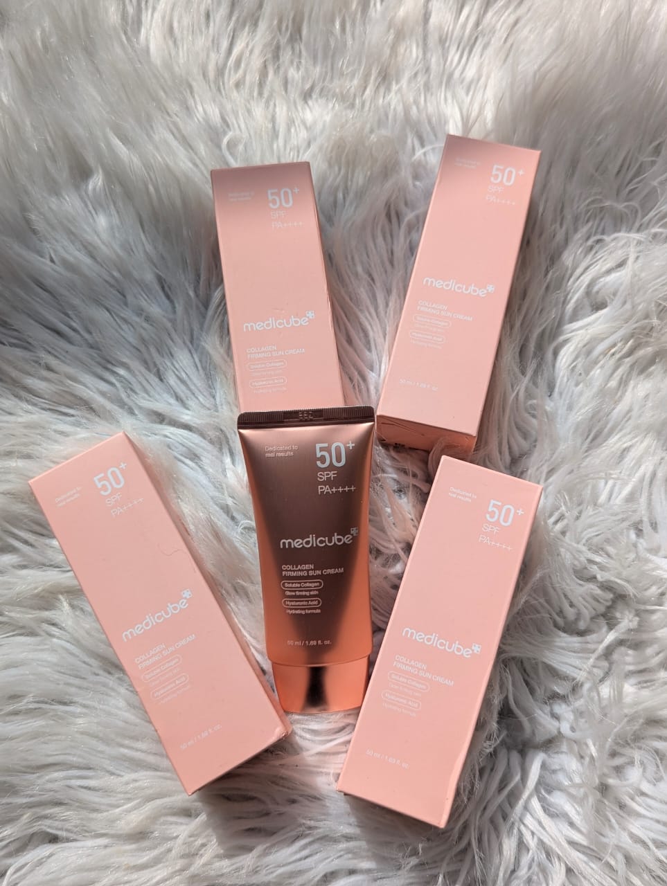 _*Medicube Collagen Firming Sun Cream SPF50+ PA+++*_  Made in Korea   50ml   HIGH QUALITY   Barcode scan    *Rs:3500/=*