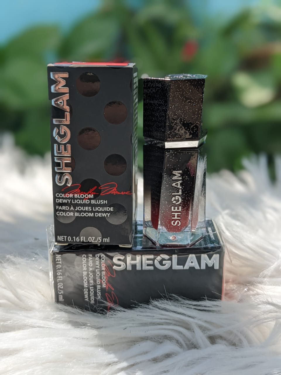 SHEGLAM Liquid Blush Marilyn Monroe design - 5ml*_ Made in china  original 💯  *Rs:1500/=*  Each